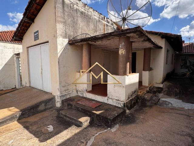 Casa para Venda em Pedregulho - 2