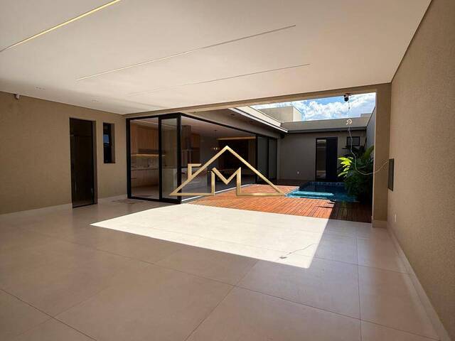 #311 - Casa para Venda em Franca - SP - 2